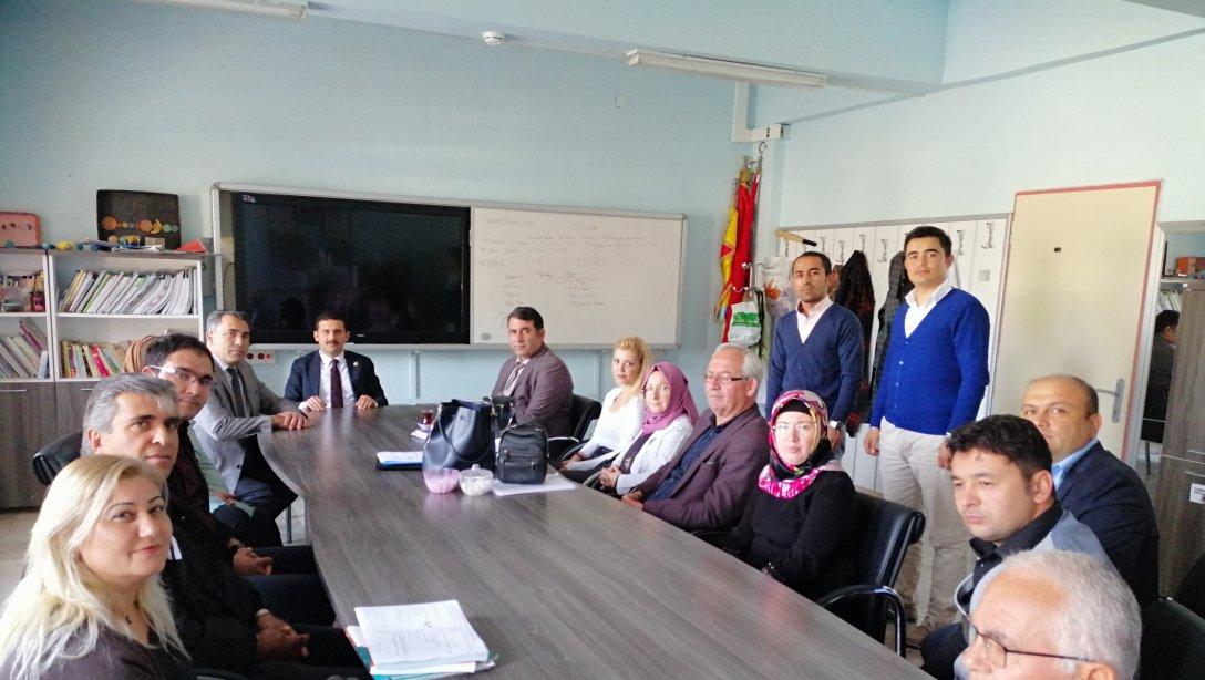 Kaymakamımız Sayın Mustafa Caner CULUKAR ve İlçe Milli Eğitim Müdürü İzzet ŞAHİN' in Okul Ziyareti